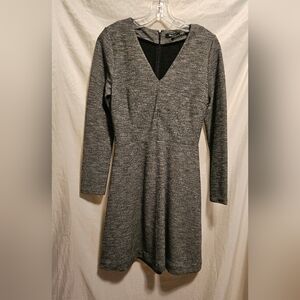 Madewell Bridgewalk V-Neck Dress, Size 4 Heather Gray. Stretch, Fit and Flare.
